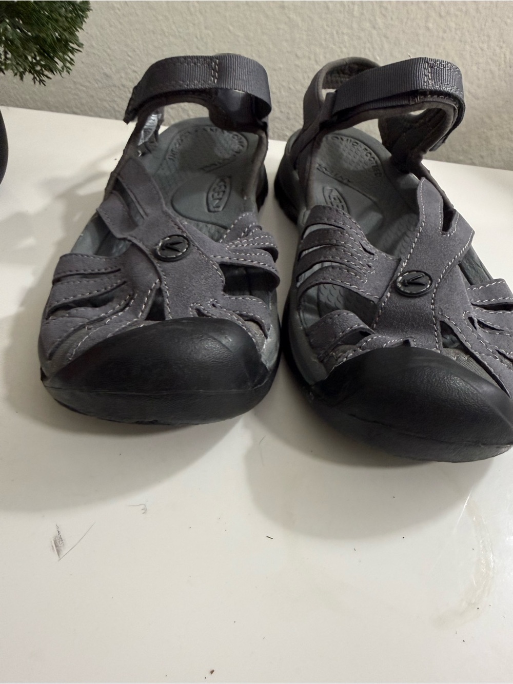 Keen Women's Charcoal Gray Open-Toe Sport Sandals - Picture 5 of 6